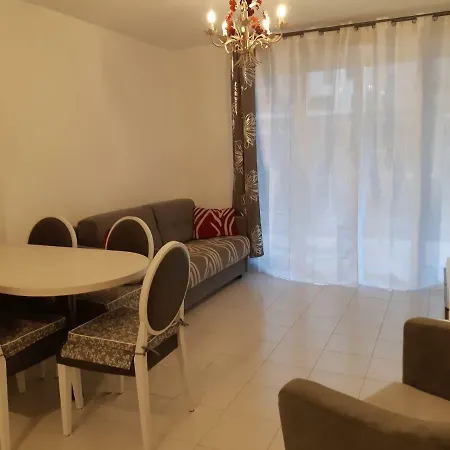 Apartment Le Carre Des Fleurs